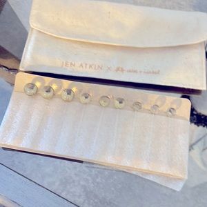 Jen Atkin Bobby pins